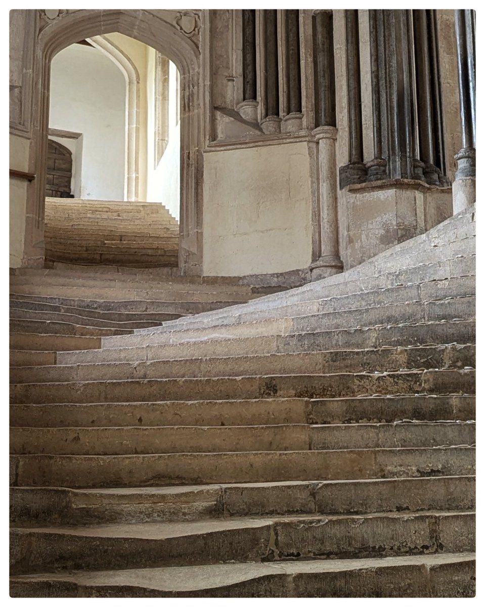 MPLandscapes's tweet photo. Sea of Steps at Wells Cathedral today. One on the phone inspired by Frederick Evans' original image from 1903. #googlepixel7 #snapseed https://t.co/FGxv0cHKAE
