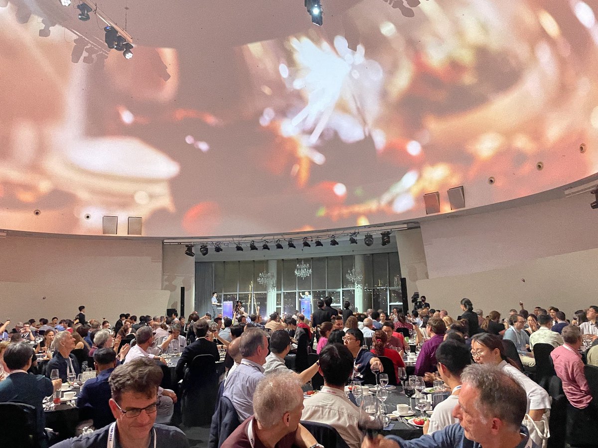 TheWoonghee's tweet image. The fantastic @ICMRBS banquet dinner has made me very proud of being a part of the organizing committee and a Korea-born scientist. #NMRchat