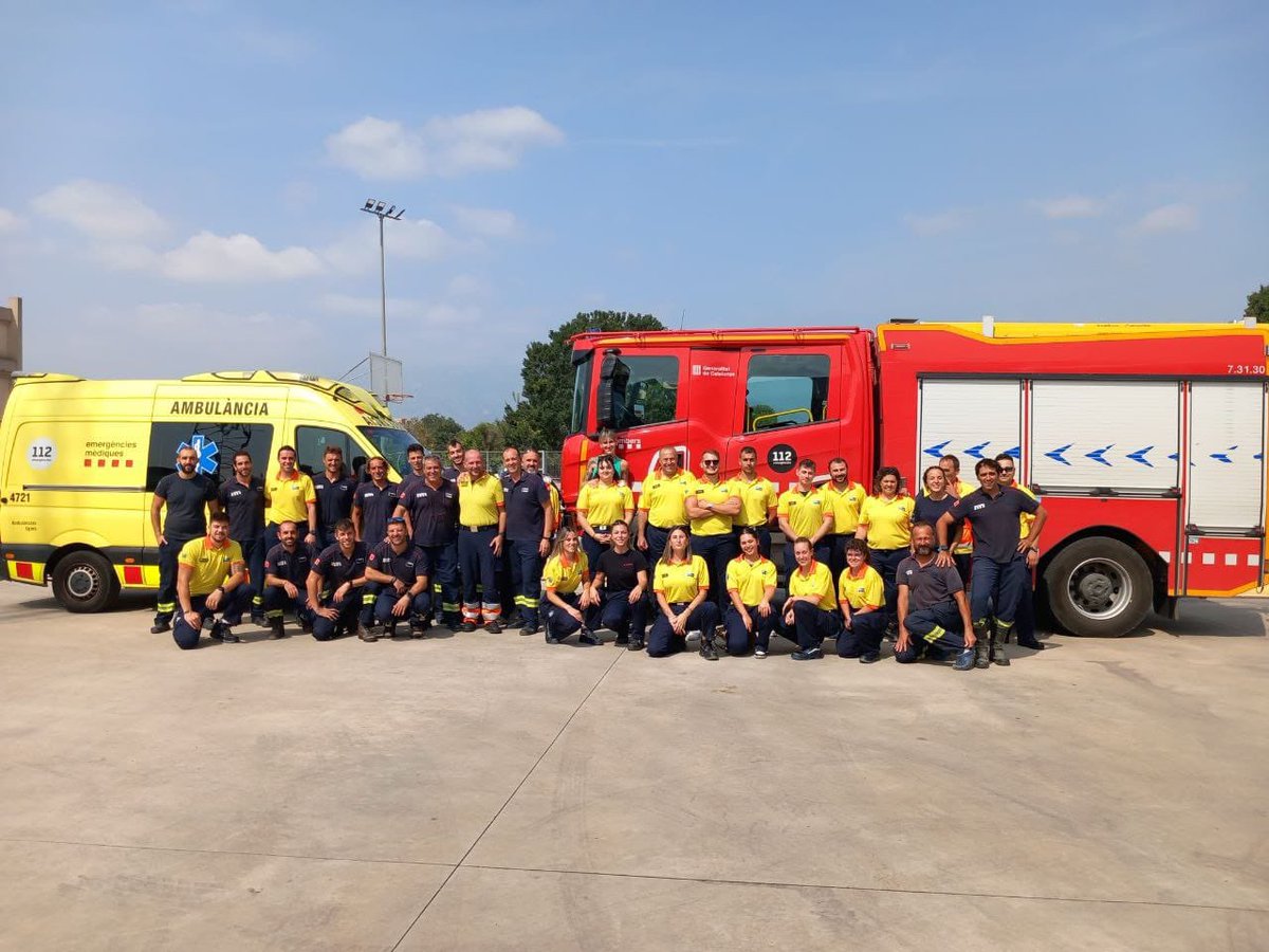 semgencat's tweet photo. 📸: Avui finalitzen les edicions de coneixement i treball conjunt en accidents de trànsit entre #SEM i @bomberscat.

Durant aquesta setmana s'han impartit les sessions al Parc de Bombers de #Tortosa i #Gandesa.

La propera setmana tindran lloc noves sessions, en aquesta ocasió a Amposta i Móra d'Ebre.