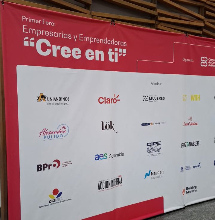 SecAsuntosCund's tweet photo. Mujeres empresarias del departamento participaron en el Foro de Mujeres “Cree en Ti” liderado por la @camaracomerbog, y que contó con espacios para la muestra comercial de las artesanías que hacen parte de @MarcaCmarca. Felicitamos especialmente a Angélica Navarro dueña de #Anvar https://t.co/ZXkcrRxllr