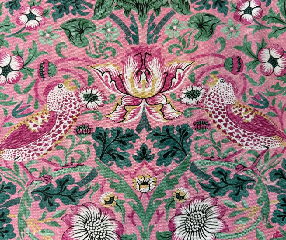 sofasandstuff's tweet image. One of our favourite designs of the timeless Strawberry Thief from the Bedford Park collection by @SandersonFW 🕊️

#WilliamMorris #InteriorDesign #FabricDesign