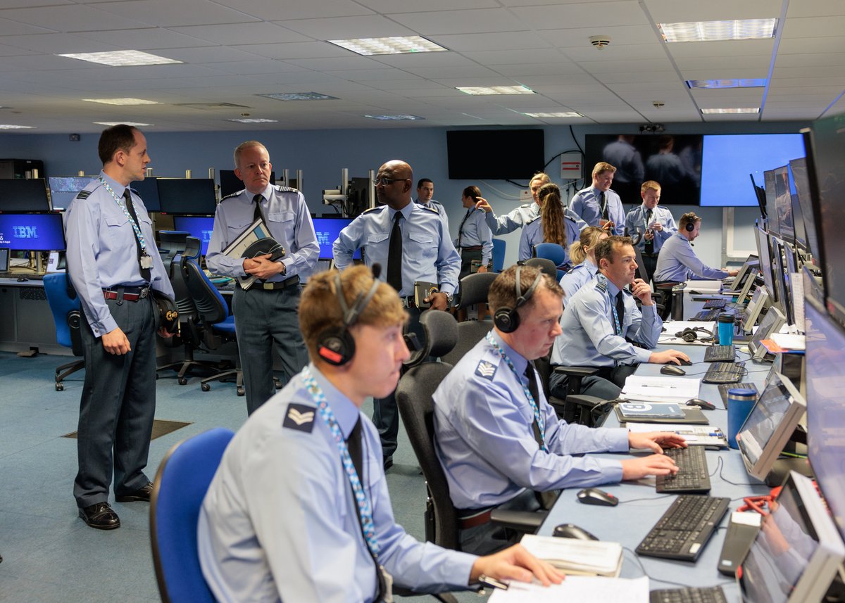 Yesterday, I had the pleasure of visiting @RAFBoulmer for the first time and meeting the remarkable individuals at the Air C2 (Command and Control) Force based there who play a central role in keeping the UK's airspace secure. #NoOrdinaryJob