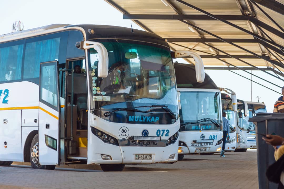 mulykap_s's tweet image. Voyagez en toute sérénité avec nous !
 
En cette période de vacances, MULYKAP SARL vous offre un service fiable et confortable pour tous vos déplacements en famille 😉 
 
Nos chauffeurs expérimentés vous conduiront en toute sécurité. 😁 

#voyage #transport #sécurité #ponctualité