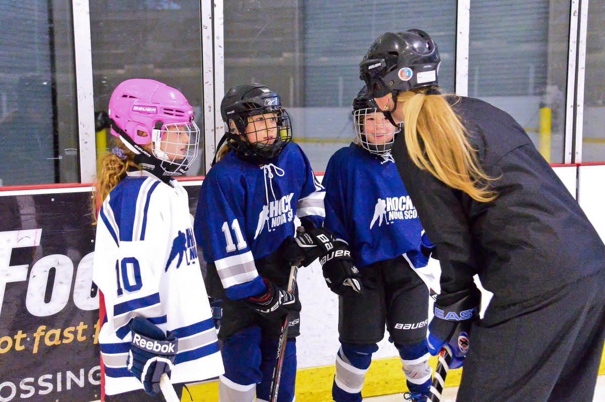 THE VOLUNTEER CHECKLIST ☑️ 

Do you want to be a volunteer with a team in your hockey association?

Find out what requirements you need to get involved this season.

REQUIREMENTS ➡️ hockeynovascotia.ca/coach/coaching…

<a href="/HockeyNSFemale/">Hockey NS Female</a> | #nsproud