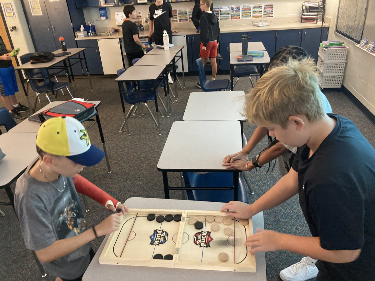 KellyHunerdosse's tweet photo. Building relationships in Advisory. @SVMSEagles #LPSLeads https://t.co/1l12dufEtr