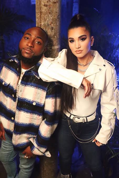the_cruisetv's tweet photo. For those at the back;

Nigerians did not know who Enisa was prior to Davido 

001 gave her "nigerian clout" and a free verse then 

We in turn welcomed with her both hands and even gave her a nigerian name; "Eniola."

You can see 👇 https://t.co/hfYl1WeNoS