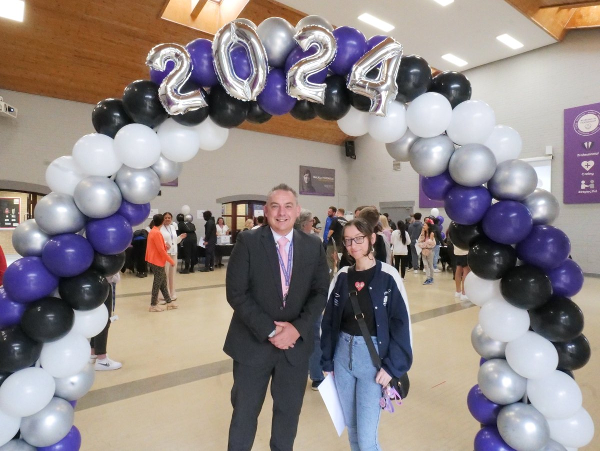 Best Ever Results for Leeds City Academy! 🌟

Our Year 11 students received their GCSE results today, and we couldn’t be prouder! This year, we achieved our best-ever results! 

Read more here &gt;&gt;&gt; ow.ly/Y4IL50T4afk

#GCSEResultsDay2024