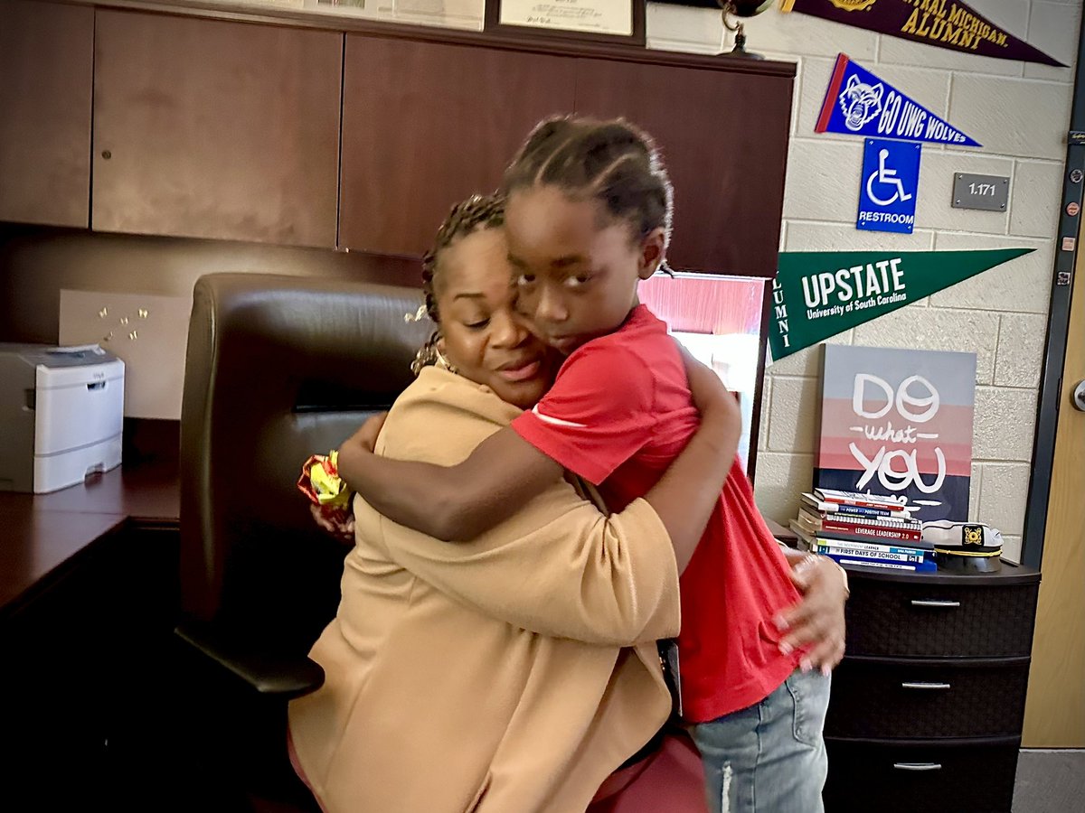 Snapshots of the inexhaustible leadership of Principal Heidi Coachman of Flint Hill Elementary. <a href="/FHES_TWEET/">Flint Hill Wolf Pack</a> #BuildingOurFuture