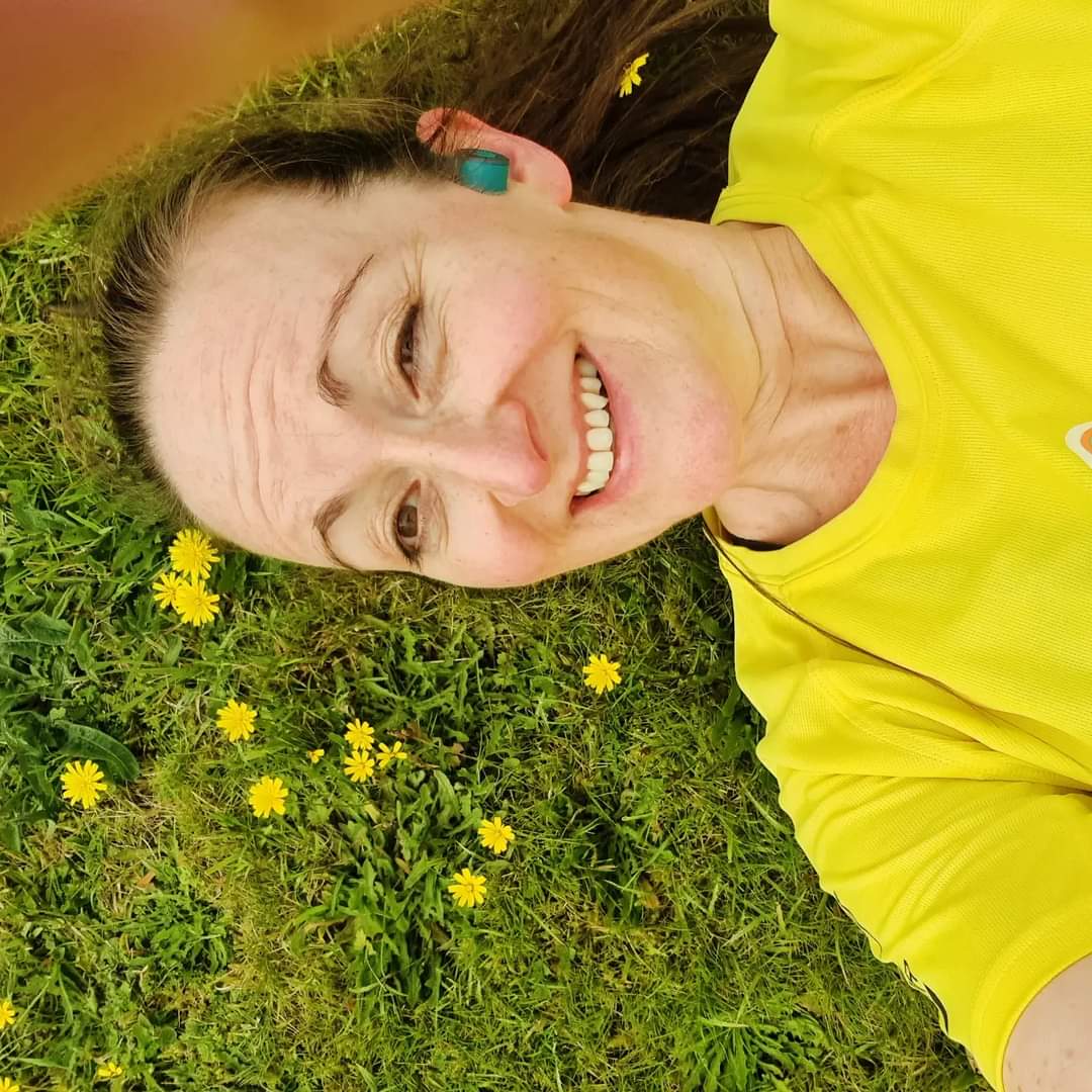 jo3grace's tweet photo. #runtherainbow for @ParallelGlobal and @BBCRadio2 #letsmoveit but have a little lie down part way around because you spotted some new yellow on a nice patch of verge! https://t.co/pQo93zXS5V