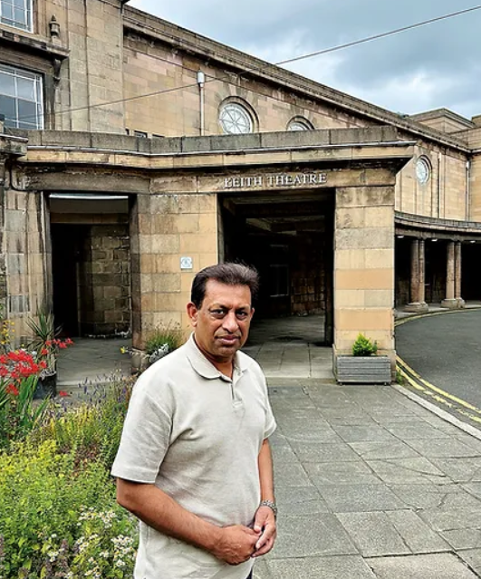 FoysolChoudhury's tweet photo. Read my article on Festivals, funding, and a future for community culture in The Leither Magazine ⬇

https://t.co/w6C99BdxHW https://t.co/QER43C8XxR