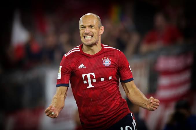 utd_ollyy's tweet photo. Bukayo Saka is a better left leg winger than Arjen Robben…?🥹 https://t.co/P9RGAlgBTI