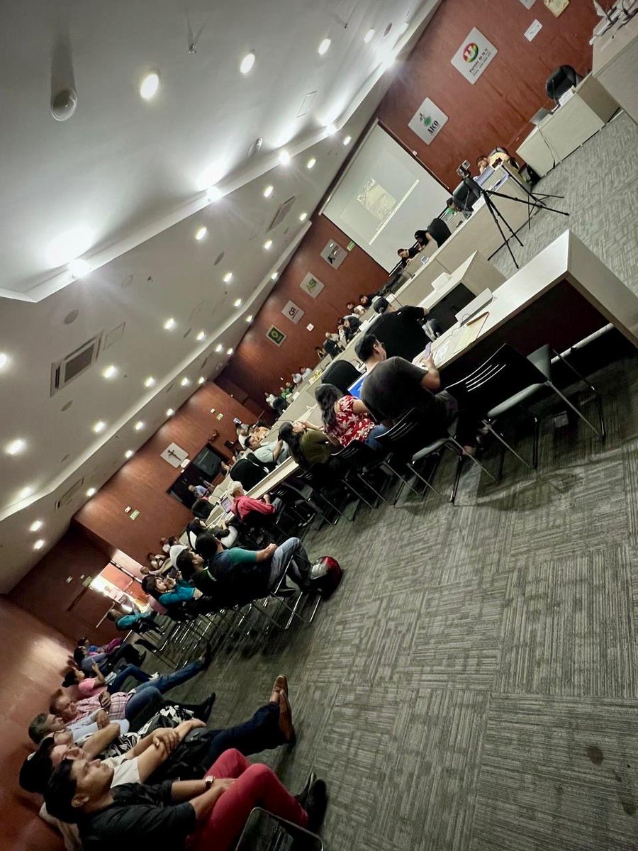 📢 En la Asamblea Departamental escuchamos las inquietudes sobre la problemática de obras sin terminar y las vías de acceso en San Juanito, expuestas por el presidente del Concejo Municipal.

#AsambleaDelMeta #SanJuanito #JuventudYDeporte #DiputadosEnAcción