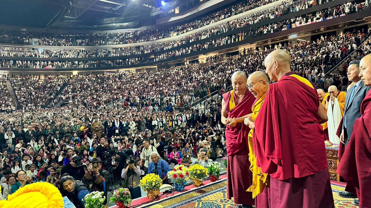 YoungdoungT's tweet photo. May His Holiness the 14th  @DalaiLama live a long and healthy life, spreading his message of love and compassion. https://t.co/0kOUiZrE89