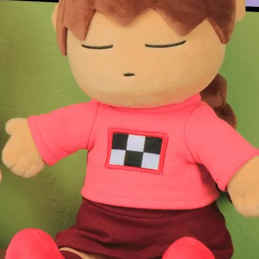 ive always thought it interesting how often i see madotsuki's shirt emblem interpreted in fan works and even all merchandise and spinoff materials as black and white with the original is a pretty light grey 