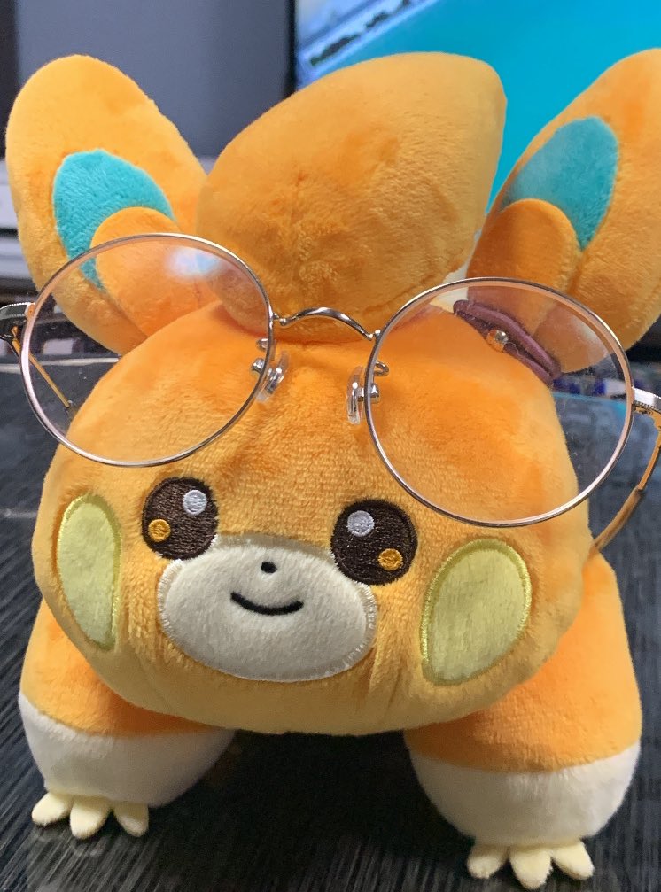 8dxKy's tweet photo. 朝起きたらメガネかけさせられてたパモちゃラブリーだね〜 https://t.co/ct08hyz6jY