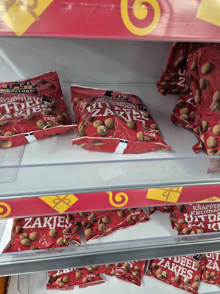 Ja ja dames en heren, de pepernoten liggen weer in de winkel