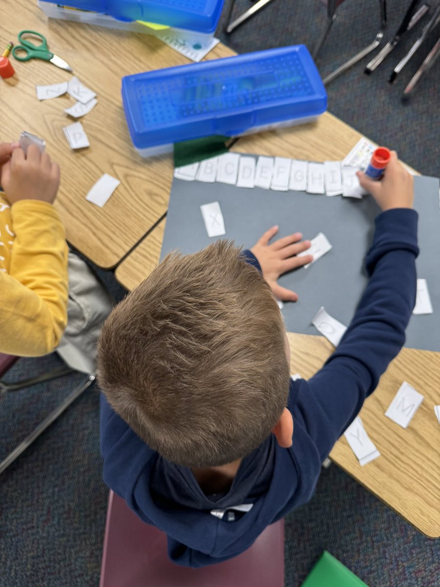 MissNebor's tweet photo. Collaborative learning with our PB &amp; J partners! #Elevate203 https://t.co/wSgOWsCJyh