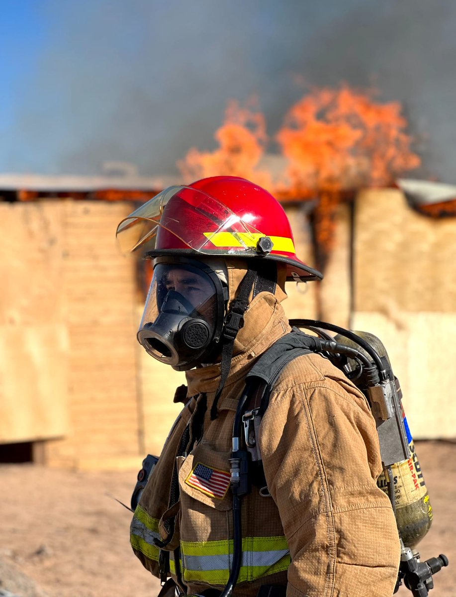 Felicito y reconozco el valor, sacrificio y entrega de todas las mujeres y los hombres que integran los departamentos de Bomberos en este su día. Recordamos con cariño a todos los elementos que se nos adelantaron en el camino en diferentes circunstancias. Un abrazo para todos.