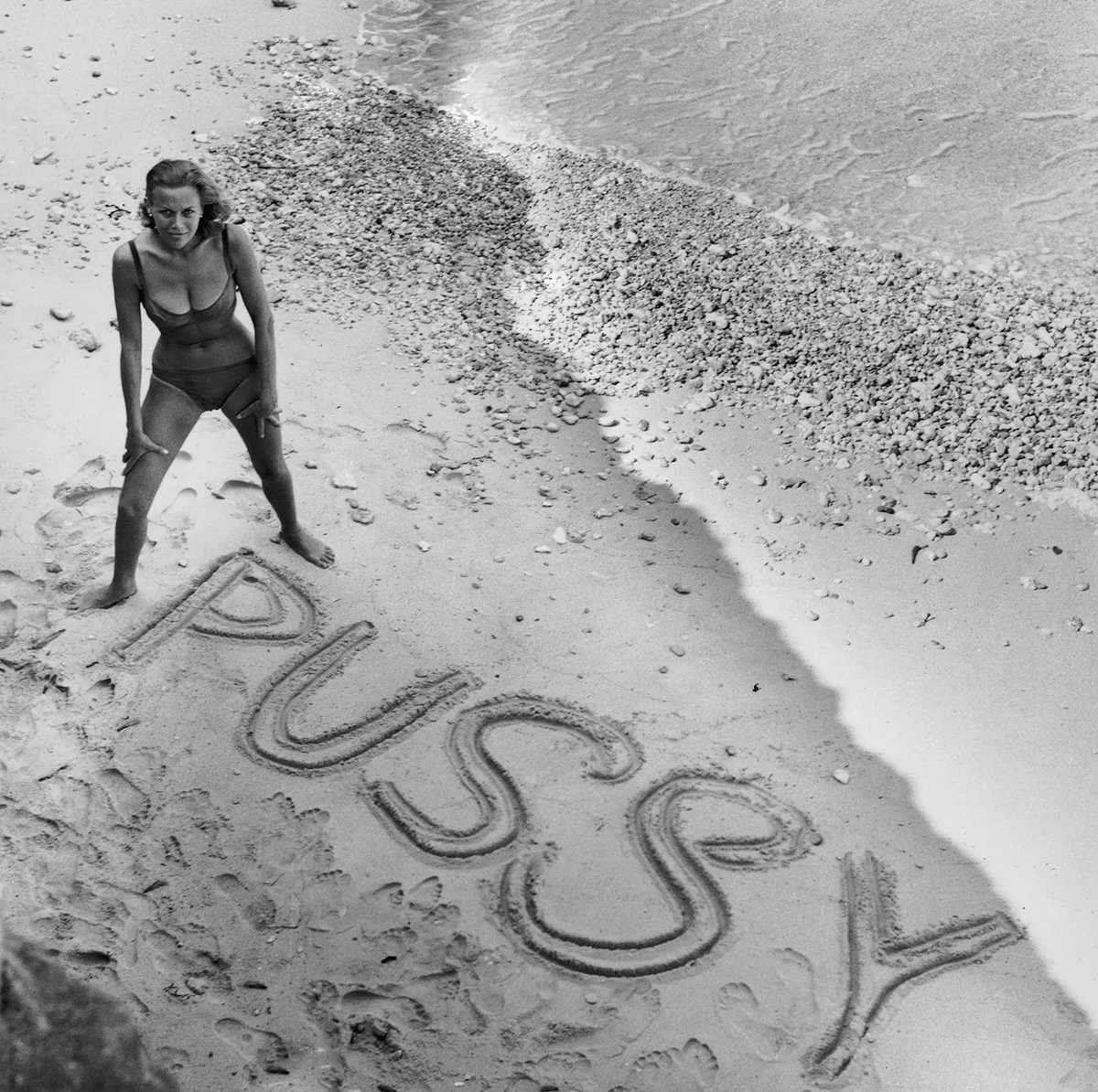 Remembering Honor Blackman on her 99th birthday!