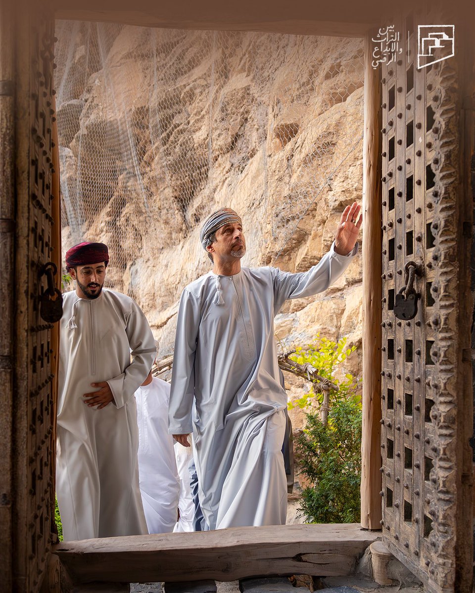 في نزل تديره عائلة الشريقي، نتجاوز مفهوم الضيافة التقليدية، فنمد يد العائلة لكل ضيف ليشعر وكأنه في بيته. نفتح هذا المنزل لك، ومع فريقنا ستجدنا بجانبك، كفرد من عائلتنا.حيث نحتفل بتدشين موقعنا الإلكتروني الجديد، و نسترجع ذكرى عشر سنوات من نجاح النزل التراثي.