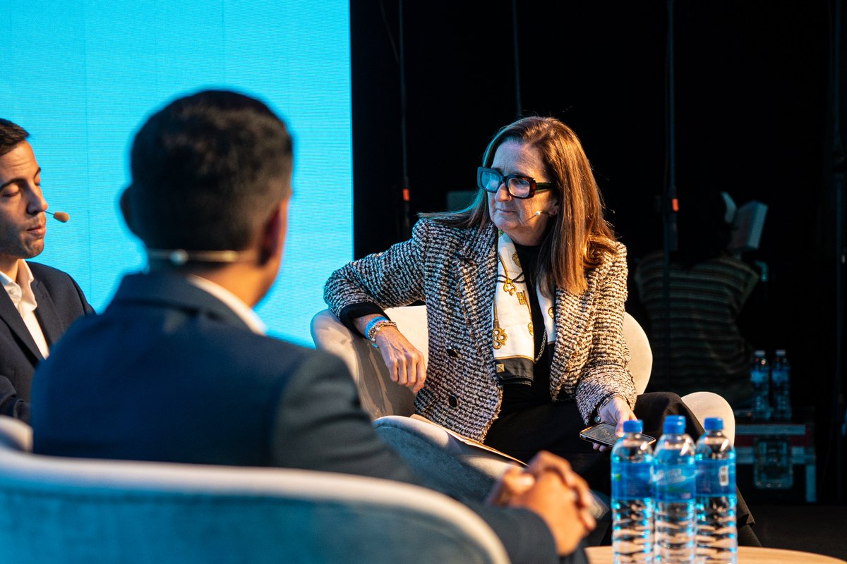 crecimientoar's tweet photo. #RegulationDay
Political leaders shared their visions and strategies for modernizing the State ☀

🎙 Sergio Morales (@AuditoriaAGN), Lucas Fenoglietto (@AFIPcomunica), @rolovigliano and Maria Vazquez in “El rol de la Web 3.0 para la modernización del Estado” https://t.co/Onh1mMOkvK