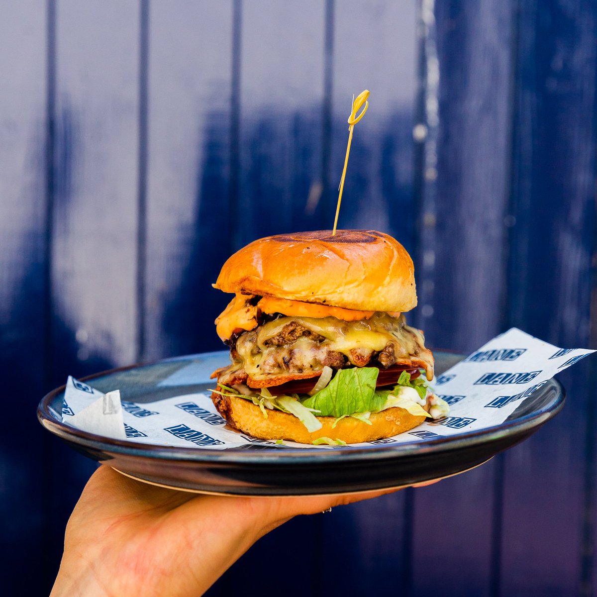 White Cliffs Country (@visitdover) on Twitter photo Today is #NationalBurgerDay and we're giving a shout out to all the fantastic places here that serve a perfect burger - burgers with everything, pared-back burgers, veggie burgers...
If we've whetted your appetite, browse whitecliffscountry.org.uk/eat-drink/all-…
Photo credit: <a href="/TheLane15/">The Lane</a> , Deal Today is #NationalBurgerDay and we're giving a shout out to all the fantastic places here that serve a perfect burger - burgers with everything, pared-back burgers, veggie burgers...
If we've whetted your appetite, browse whitecliffscountry.org.uk/eat-drink/all-…
Photo credit: <a href="/TheLane15/">The Lane</a> , Deal
