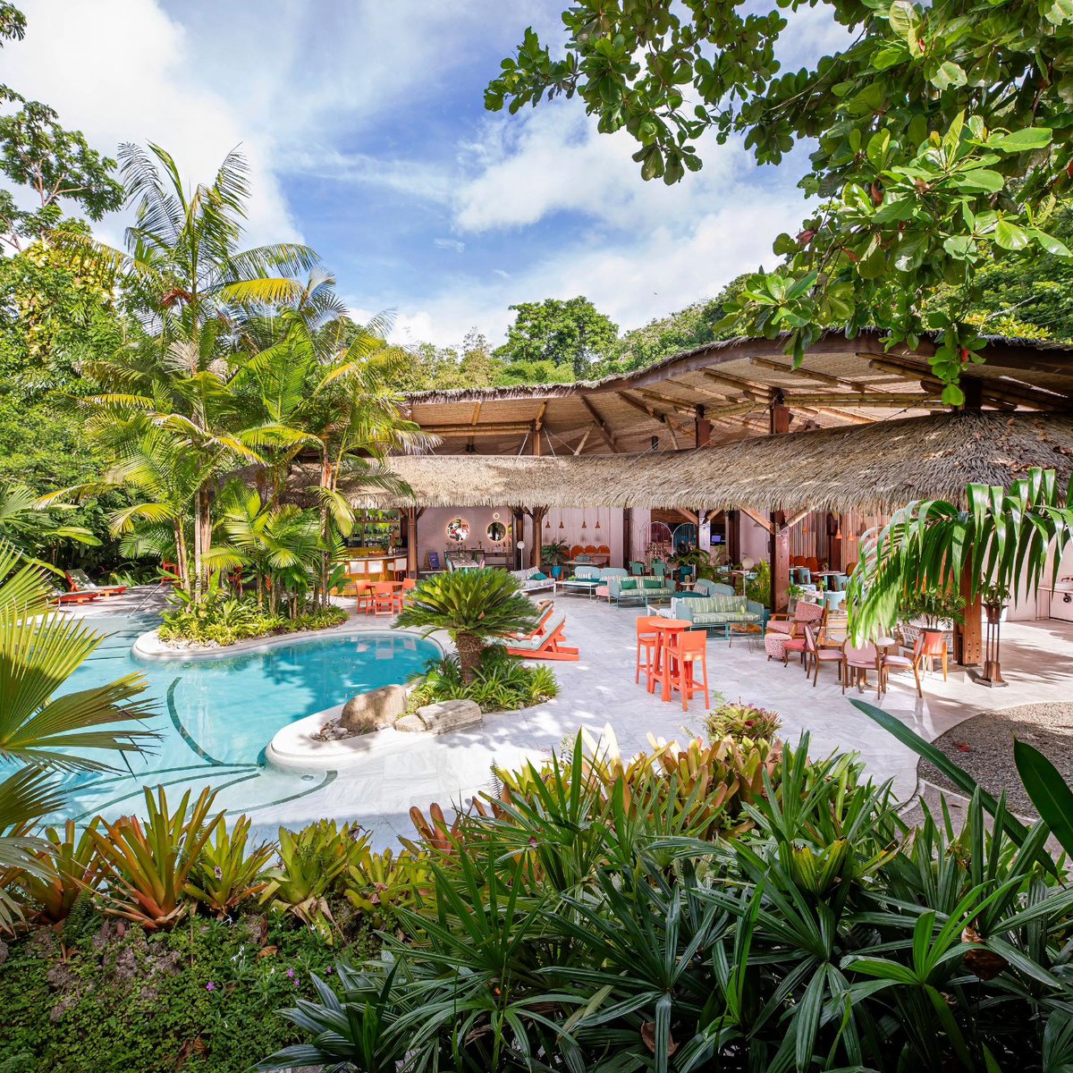 StudioSaxe's tweet image. #newproject Hotel Aguas Claras

Nestled within the lush jungle setting of the @hotelaguasclaras in Puerto Viejo, Limón, our bamboo and wood structures seamlessly integrate with the hotel's Victorian-inspired bungalows.

studiosaxe.com/projects/aguas…
