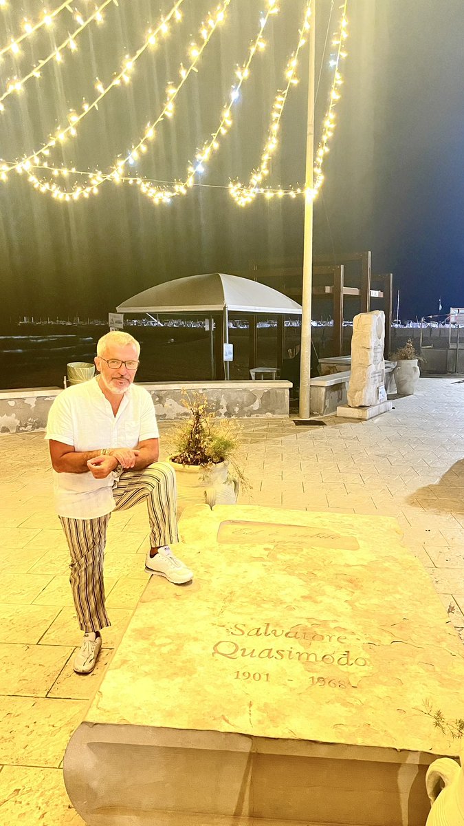 PiramideRossa's tweet photo. Ogni volta che ritorno a #PuntaSecca in provincia di #Ragusa…penso al grande potere della #Televisione.
La località è famosa per il commissario #Montalbano, nato dalla penna di #Camilleri, e non per il #PremioNobel per la letteratura #SalvatoreQuasimodo !!!
#Sicilia https://t.co/jmHXhDcsPB