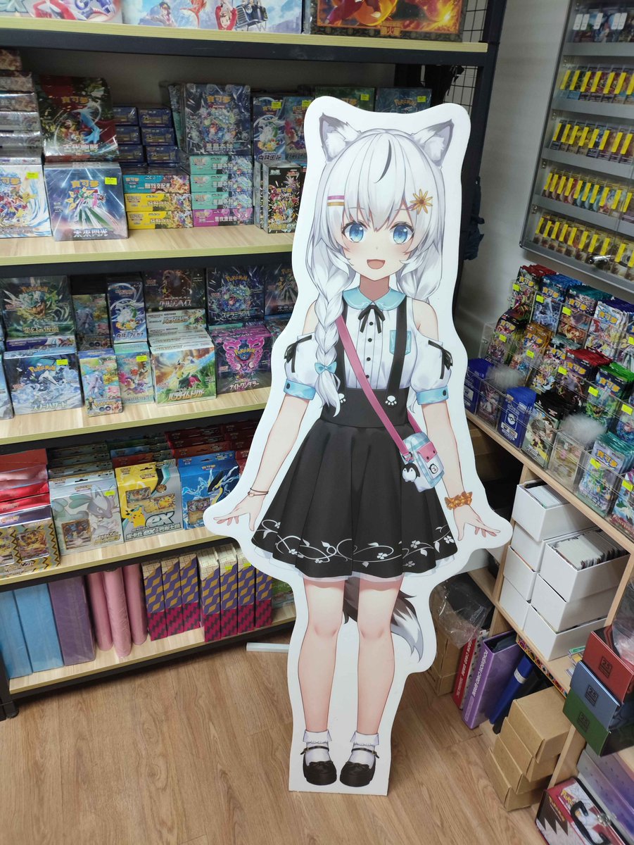 shishijun_'s tweet photo. 本地卡牌遊戲Cross Horizon交錯地平線， 
將於8月至11月推出葵黑挑戰賽， 
大家嘅臨時店務員真黑同葵葵已經到左新蒲崗Carder等緊大家黎挑戰， 
參與比賽的各位除左會得到PR卡包之外， 
更會在每4人之中會抽出一位幸運兒，
送出真黑同葵葵的卡套。 
如果想得到獎品就記得唔好錯過啦！😆 https://t.co/unOBJhwdKv