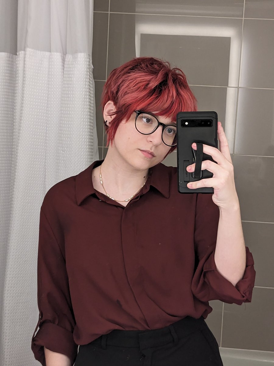 Meet the Lab Post #3:
My name is: Lexi 🦈

I've been in the lab for: 1 year, 6 months

Next step: Joining <a href="/waynestate/">Wayne State University</a> 's TNP program in fall

Likes: my cat, aquariums, rock music

Dislikes: waking up early, customer service putting me on hold 

LinkedIn: linkedin.com/in/lexi-soltes…