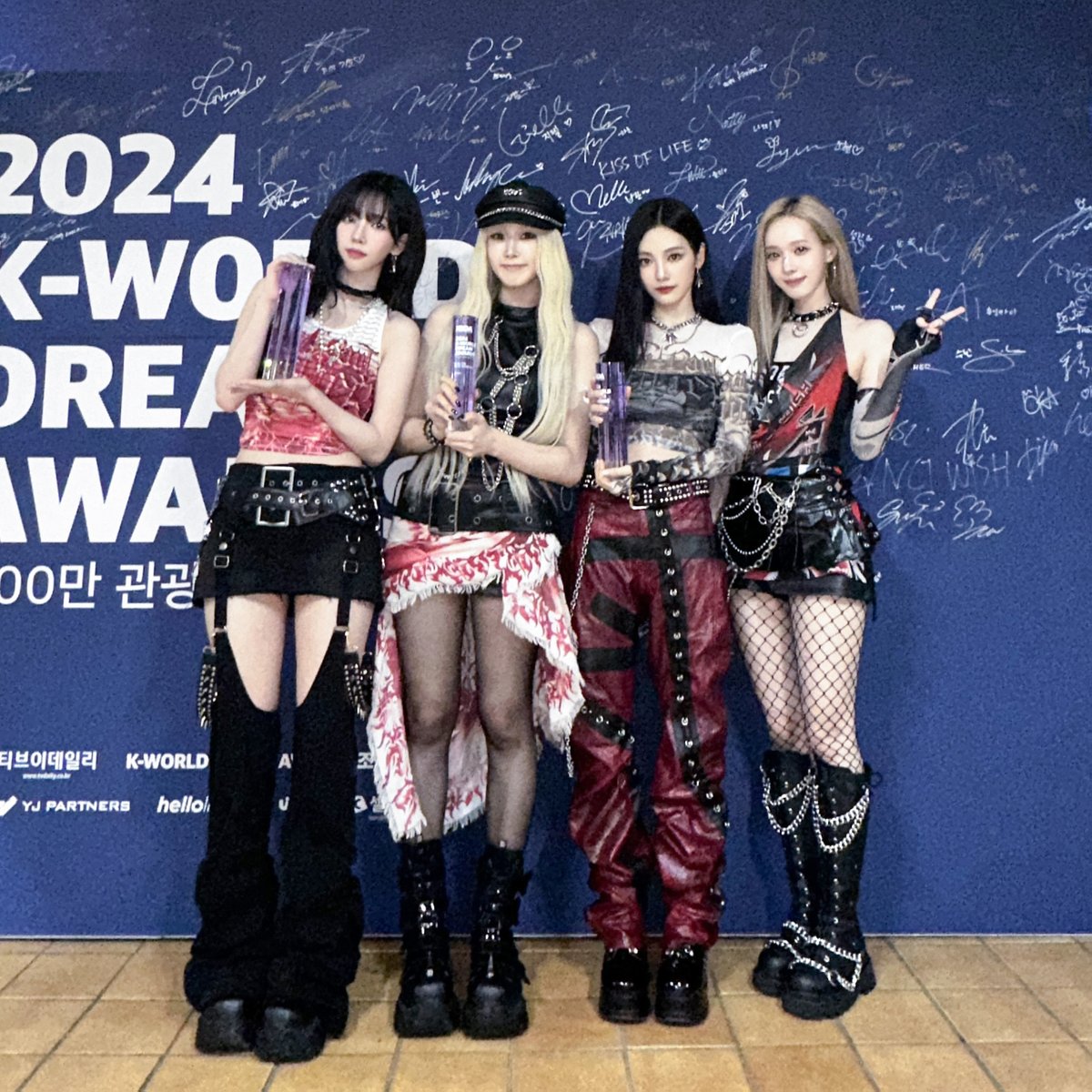 2024 K-WORLD DREAM AWARDS 🏆

#aespa #æspa #에스파
#케이월드드림어워즈 #kworlddreamawards #2024KWDA #KWDA