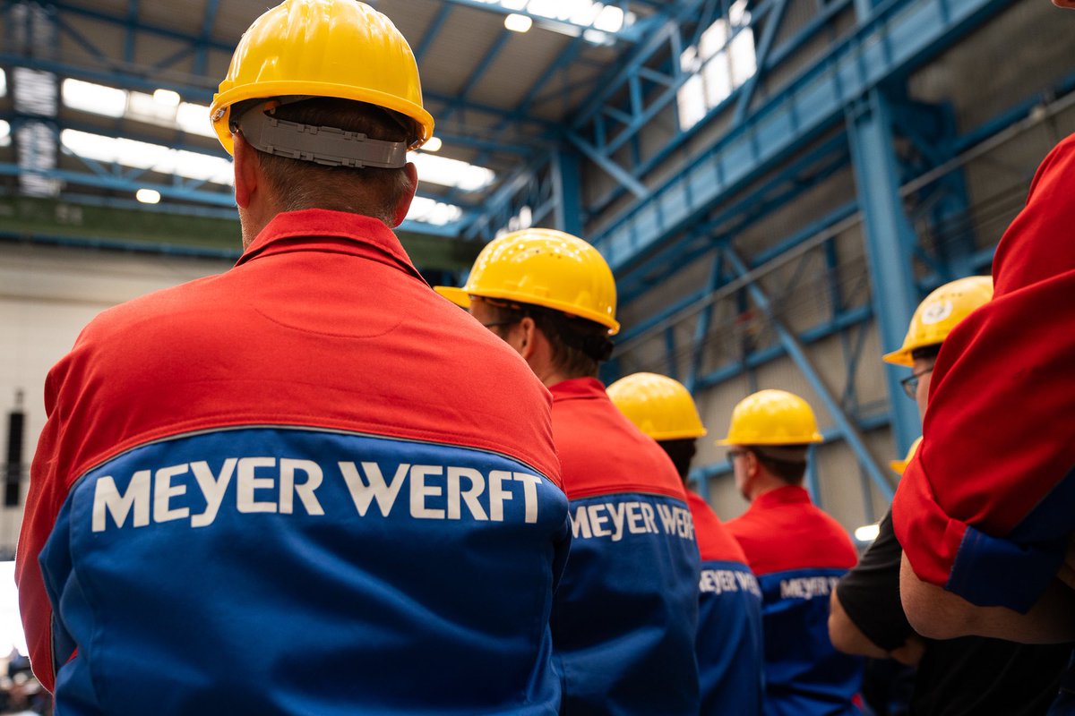 SebLechner's tweet image. Es ist gut, dass der Bund endlich ein Signal zur Rettung der #MeyerWerft setzt. Nun müssen wir die letzten Schritte zum Ziel gehen. Wichtig ist, dass die Werft nur vorübergehend in staatliche Hand übergeht. Die Familie Meyer sollte auch in Zukunft eine wichtige Rolle spielen.