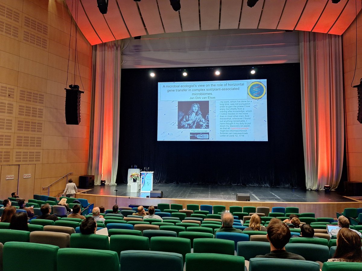 Jan Dirk van Elsas gave a great Tiedje Award presentation.

I had the pleasure to be one of the  dozens PhD students from Dick and I am grateful for the doors he opened for me.

Thank you!
#ISME19