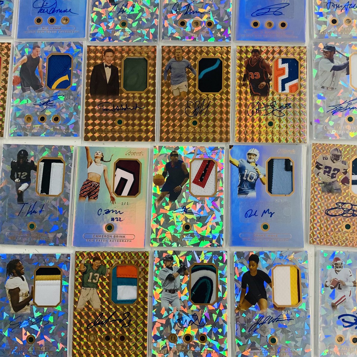 SuperBreakBoxes's tweet photo. Check out this preview of 2024 Keepsake Sports Edition! Coming September 2024!
#PIECESOFTHEPAST #TRADINGCARDS #CARDS #SPORTSCARDS #PATCHAUTOGRAPH #KEEPSAKETRADINGCARDS #KEEPSAKEEDITION #SUPERPRODUCTS #SUPERBREAK #CURRY #HAALAND #MESSI https://t.co/4bFH7EpbIi
