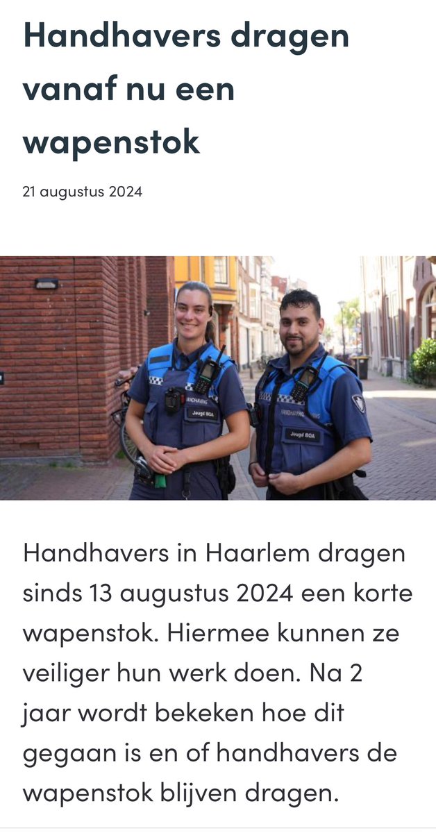 Mooi dat de boa’s nu de korte wapenstok hebben om zich te verdedigen wanneer het moet. VVD Haarlem was al positief en is blij dat het er nu is, al hopen we dat het niet gebruikt hoeft te worden want van iemand in functie blijf je af! #veiligheid #handhaving <a href="/Handhaving023/">Handhaving023</a>