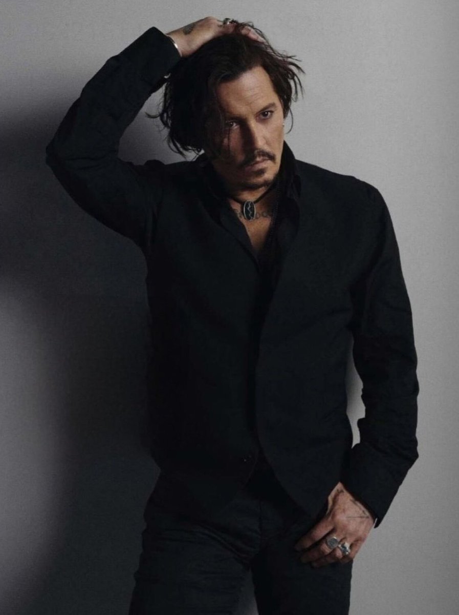I'm in love with those pics 🖤
#JohnnyDepp