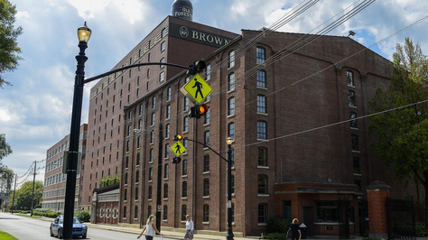 liquidnewsfeed's tweet image. CHEERS Aug 21, 2024: Jack Daniel's, through its parent company Brown-Forman Corp, has taken steps to distance itself from what some refer to as a "woke" agenda. 

Cancellation of DEI Programs: Brown-Forman Corp announced it would cancel its Diversity, Equity, and Inclusion (DEI)