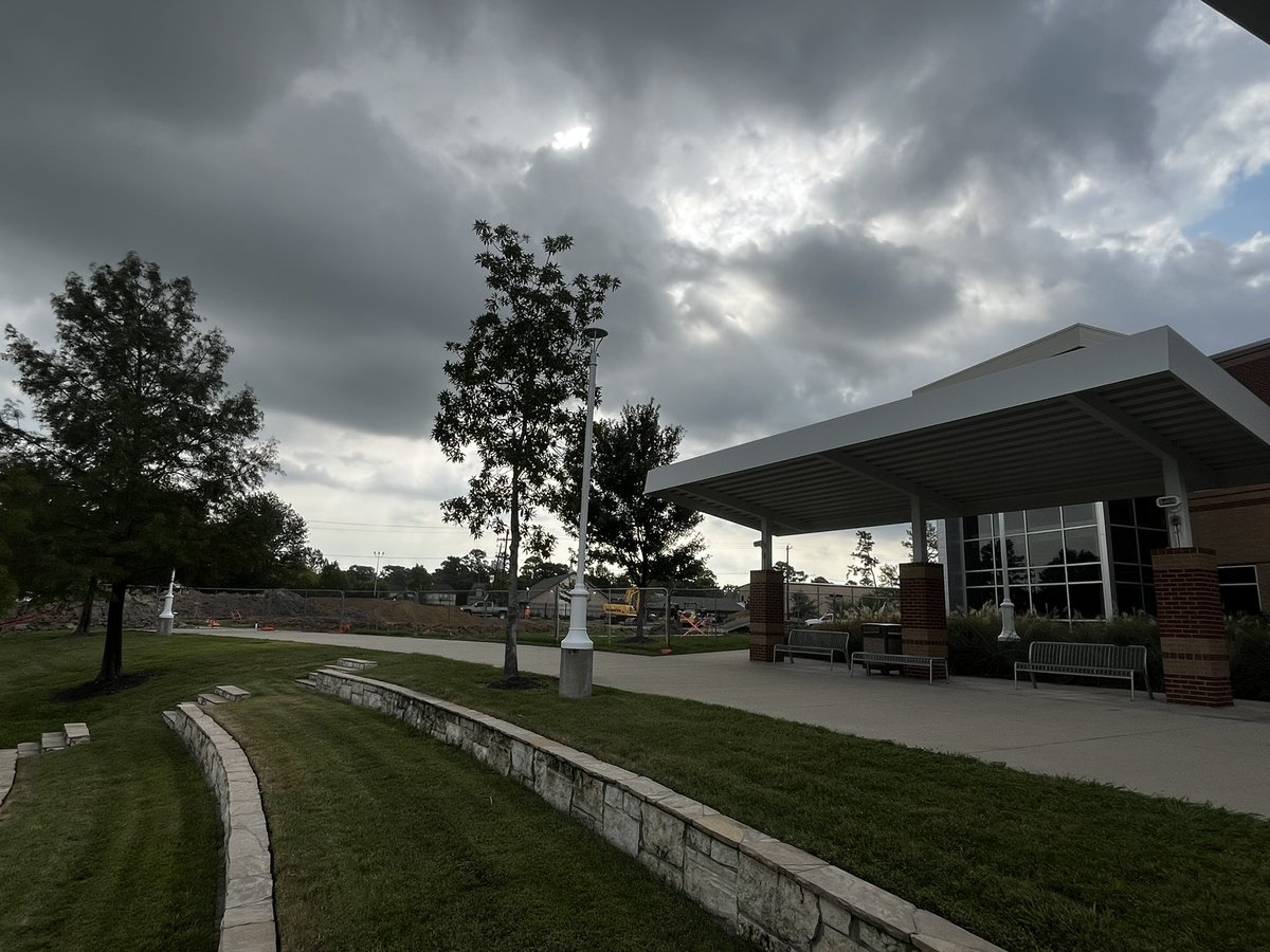 DrMossBoss's tweet photo. The LSC-Houston North Victory expansion project was part of the 2014 bond that was approved by the community. The 20,000 square foot expansion will include $10.5 million in additions, such as more classrooms, a biology lab, and a fitness center @LSCHoustonNorth @lonestarcollege https://t.co/nM2chAipNU