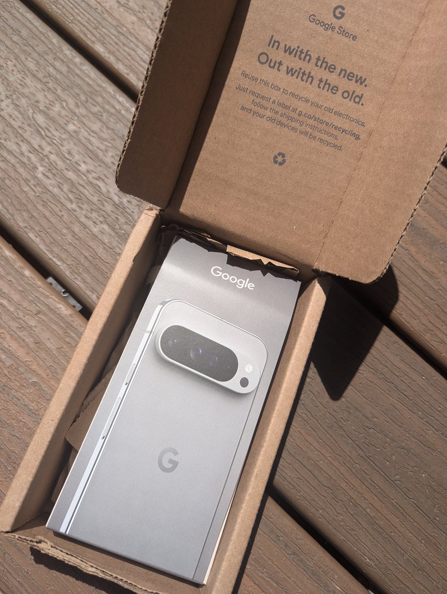 wbentzel's tweet photo. It's new phone day!!!  @madebygoogle @google @googlepixel #Pixel9ProXL #teampixel #pixelsuperfans https://t.co/WF1LBCsK9V