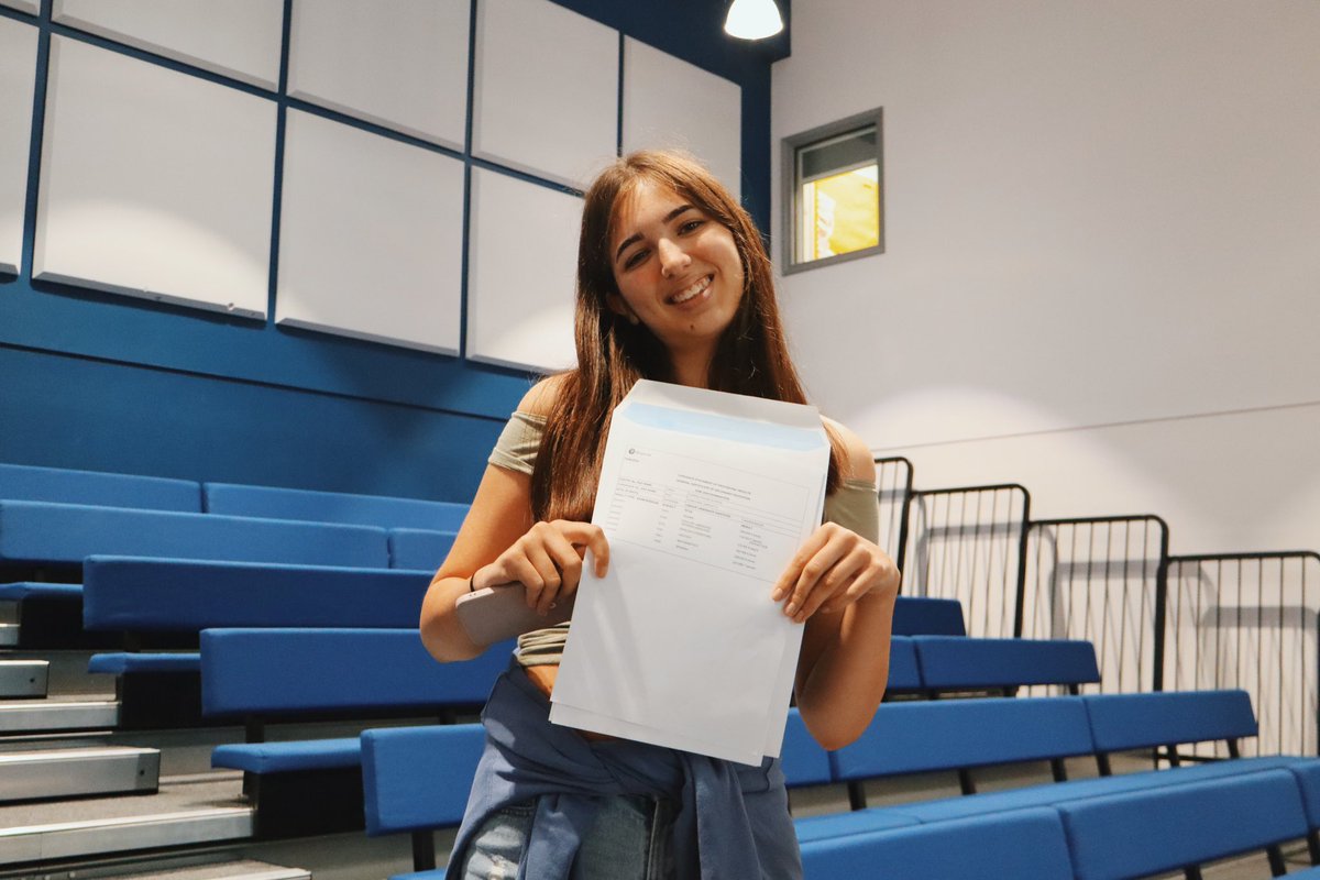 We couldn’t be prouder of our historians today - you did incredibly well - well done and enjoy your celebrations!! 🎉🎉