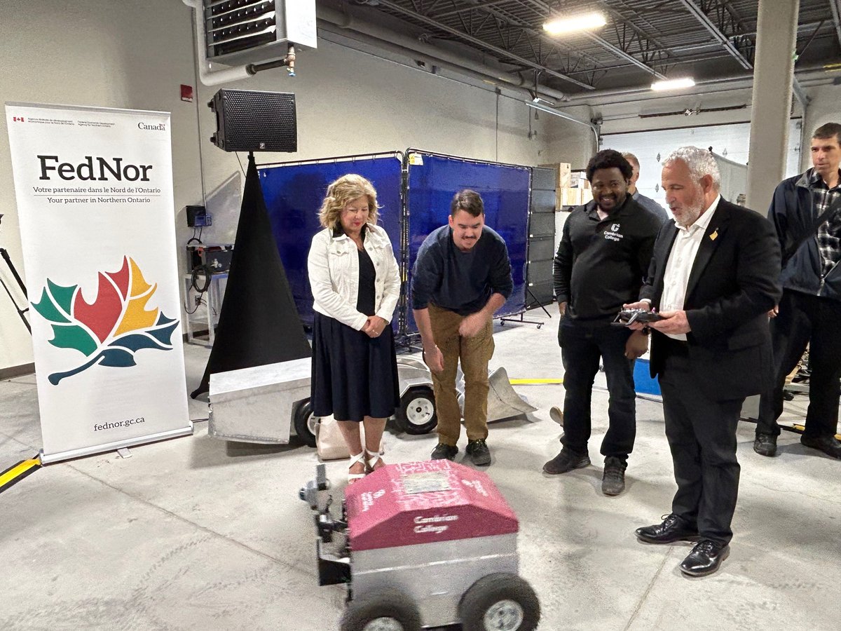 FedNor's tweet photo. #FedNor investit 377 832 $ pour aider le @cambriancollege à stimuler la recherche et développement, à soutenir les entreprises locales et à créer de nouveaux emplois dans le Grand Sudbury : https://t.co/zCgR4yBkuF #NordON https://t.co/K8Ylg5eAGc