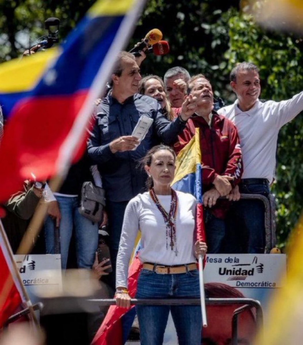 jarizabaletaf's tweet photo. María Corina Machado,

Estamos listos para seguir sus directrices 

¡No pasarán! 

Maduro cae, porque cae https://t.co/c0Je9P7GPz
