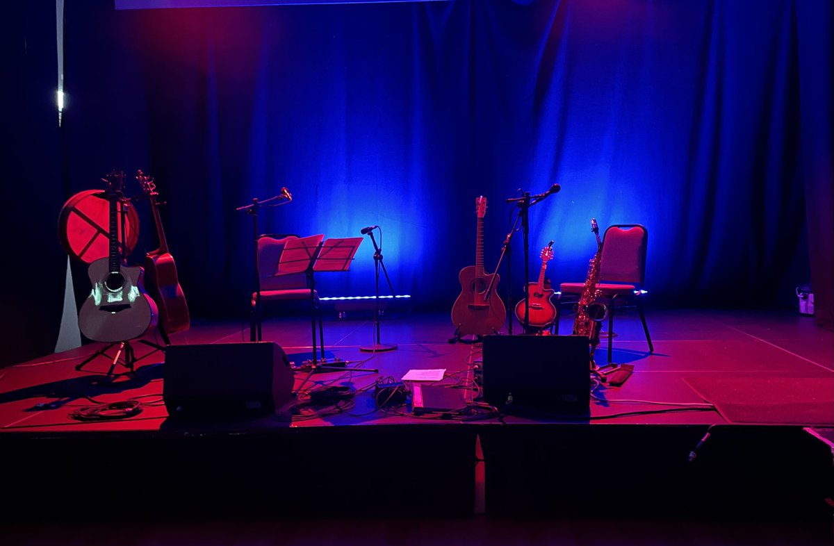 mikehanrahan46's tweet photo. All set @wexfordarts @Pat_Shortt @DeargFilms #songsofireland https://t.co/dSYHNLT0L7