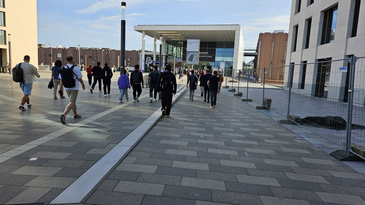 I just want to say thank you to all the teams that have taken care of press this week at Gamescom. Day two is done and despite my default state of chaos everyone has been so patient. To the good ones. You know who you are