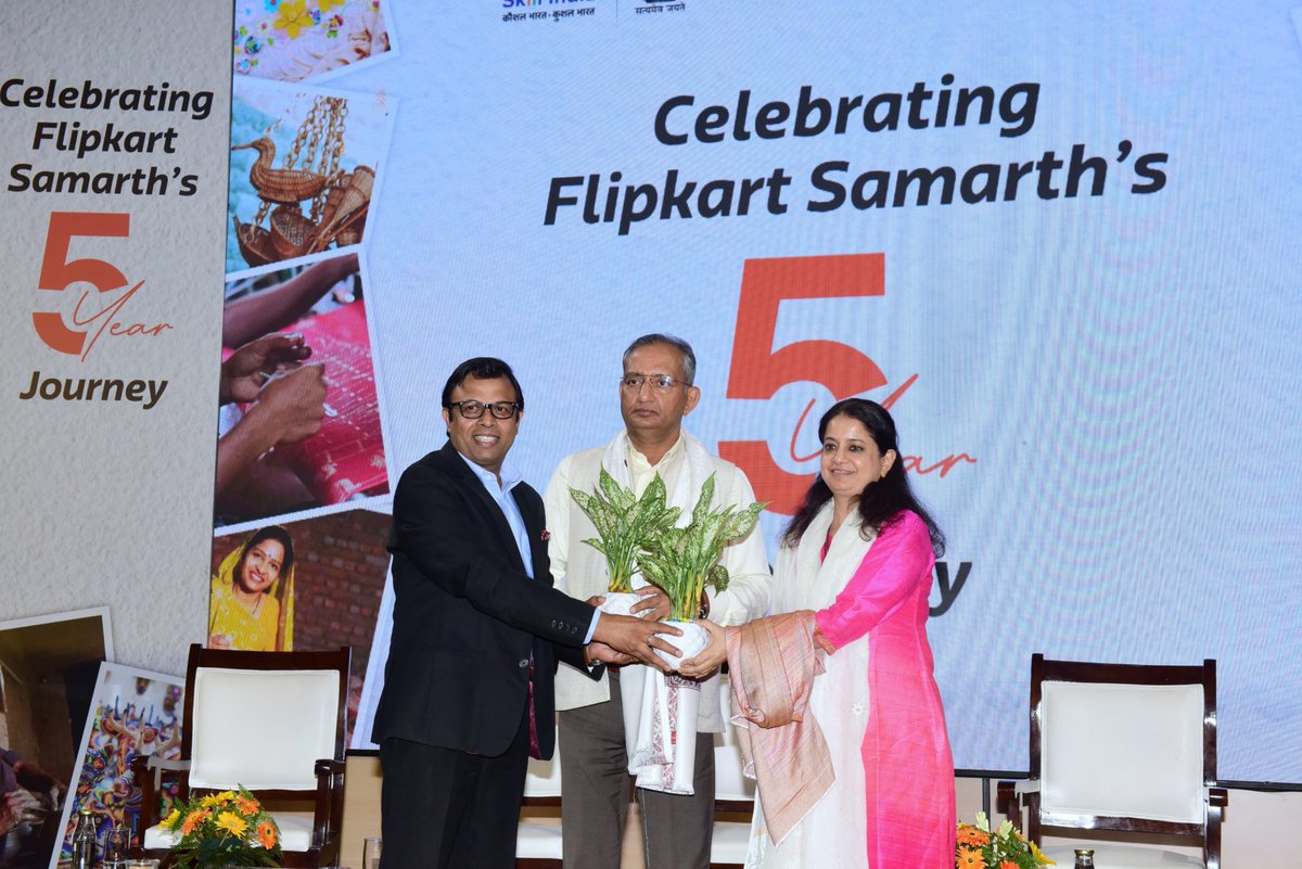TheNewIndian_in's tweet photo. Rajneesh Kumar, SVP, Chief Corporate Affairs Officer, Flipkart Group; Atul Kumar Tiwari (IAS), Secretary, and MSDE; Sonal Mishra (IAS), Joint Secretary, MSDE at @Flipkart  Samarth’s 5-year journey milestone celebration

#Flipkartsamarth #ministryofskilldevelopment #jayantchaudhary @MSDESkillIndia #Flipkart