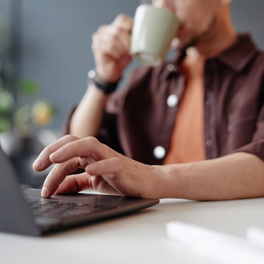 HCSEF's tweet image. Taking control of your health is fast and simple with #HIV self-testing. Take a test when it is convenient for you and get results in just 20 minutes. 

For a FREE HIV #SelfTest kit, call or text our Community Health Advocates at 561-525-0981 today.