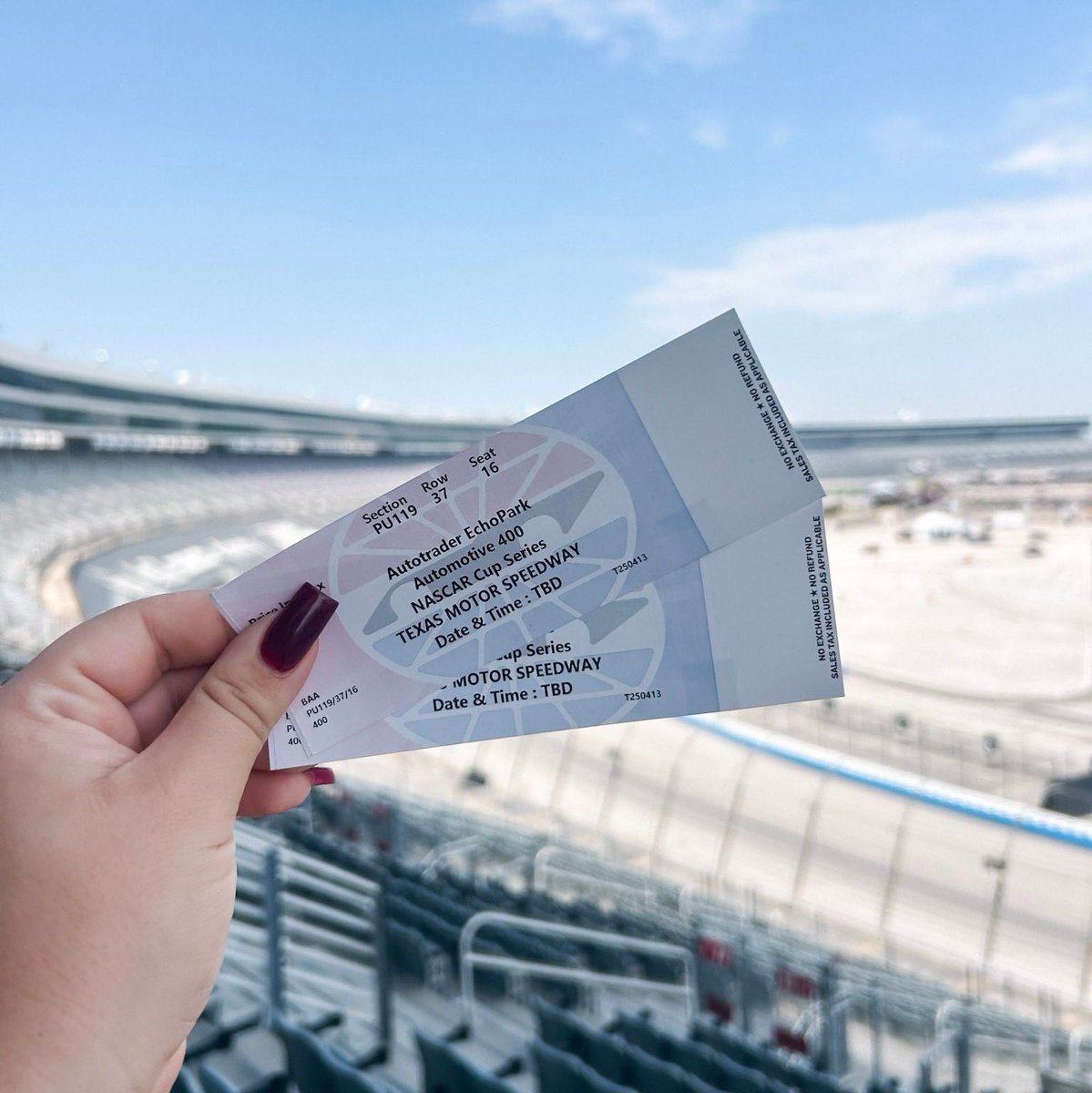 Who doesn't love a giveaway?! 
We're giving away 2 tickets to the #AutotraderEchoPark400! Like and repost to be entered! 🎟️  🏁*Must be following Texas Motor Speedway to enter. 

#ThankYouFans | #Nolimits