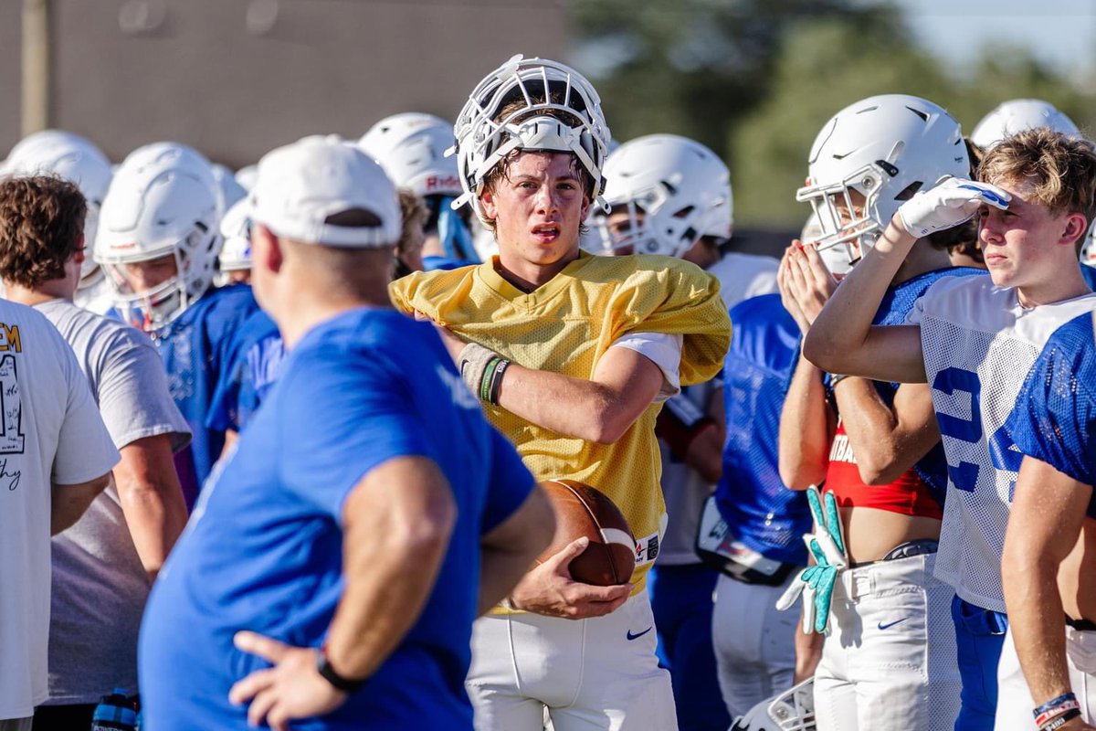 MicahSkaggs15's tweet photo. Here we go!

@coachbradford9 @coach_cgibson @awray03 @DrewStarnes @Panthers2493 @Bullard_Panther #hammer #2493 #football #highschoolfootball #bullardpanthers https://t.co/KRi1Jpoa1p
