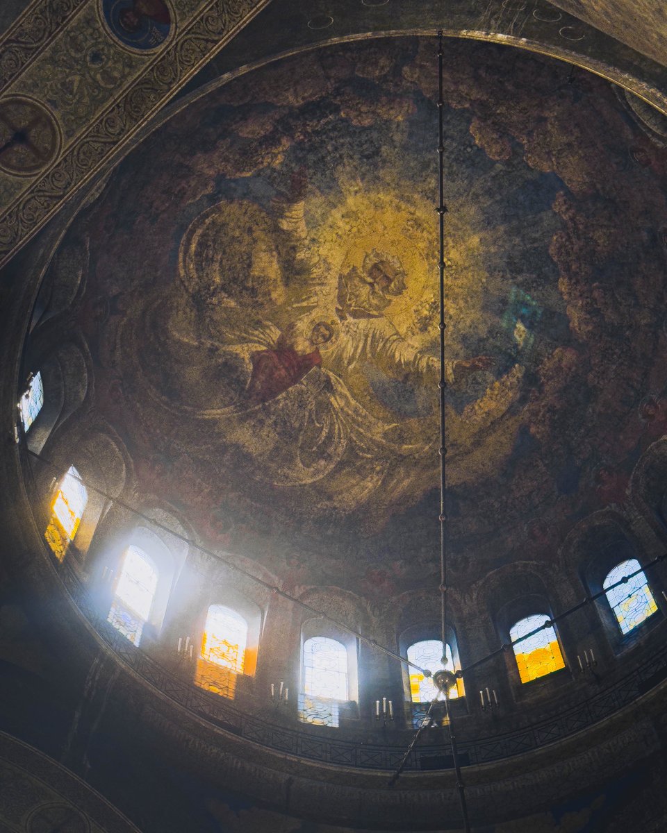 tribalgate's tweet photo. 9/10 Katedral, Bulgaristan'ın "Avrupa'ya dönüş"ünün de bir simgesiydi. Osmanlı geçmişinden sıyrılıp, Avrupa medeniyetinin bir parçası olma arzusunu yansıtıyordu. https://t.co/KxMYW5jkhI