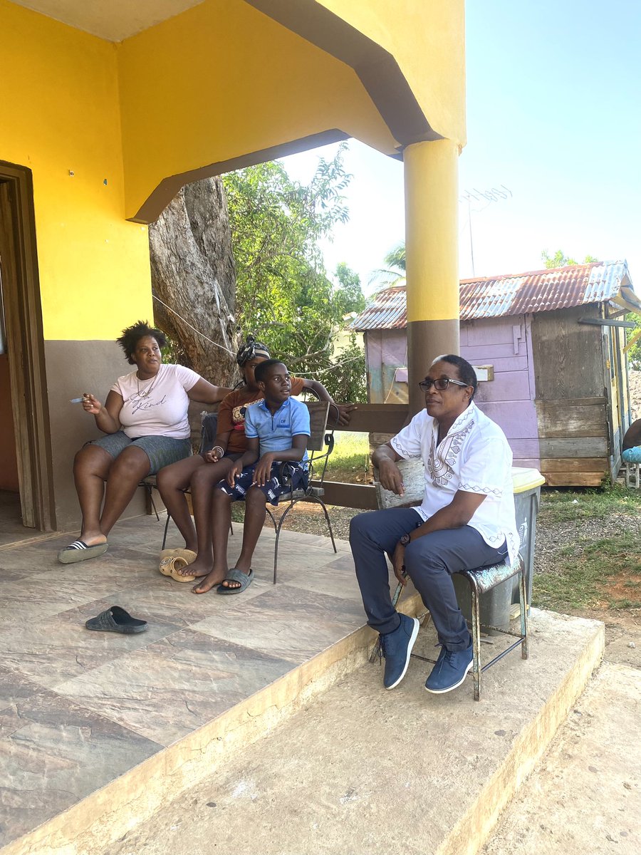 DrNormanDunn's tweet photo. Working for you is my commitment, not perfect but i will always try to be there. It’s always a pleasure to connect with my South-East St. Mary family, visiting each community to ensure we are there for you. Let’s keep moving forward!
#SESM #progress #notgoingnack #sustainability https://t.co/yUD77dykWS